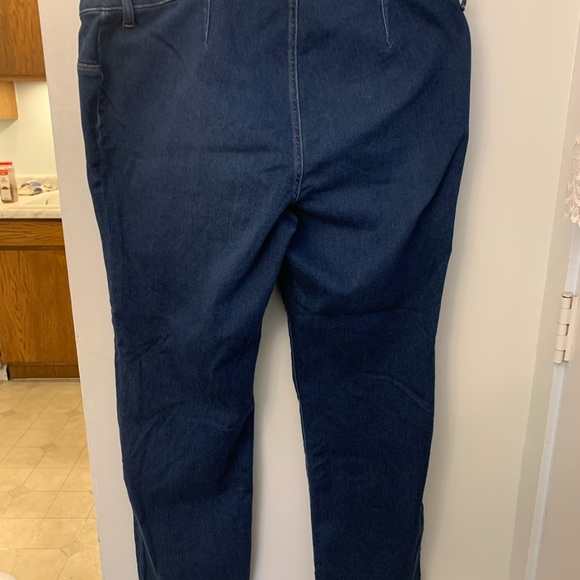 Universal Threads straight leg size 20W dark wash trouser style jeans - Picture 6 of 6